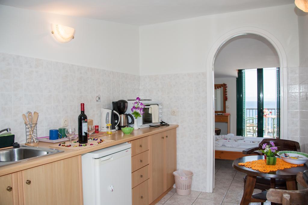 Karmiris Studios And Apartments Keri Habitación foto